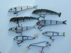 3 and 4 inch jointed lures.JPG