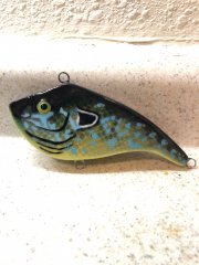 Wooden bluegill lipless crank